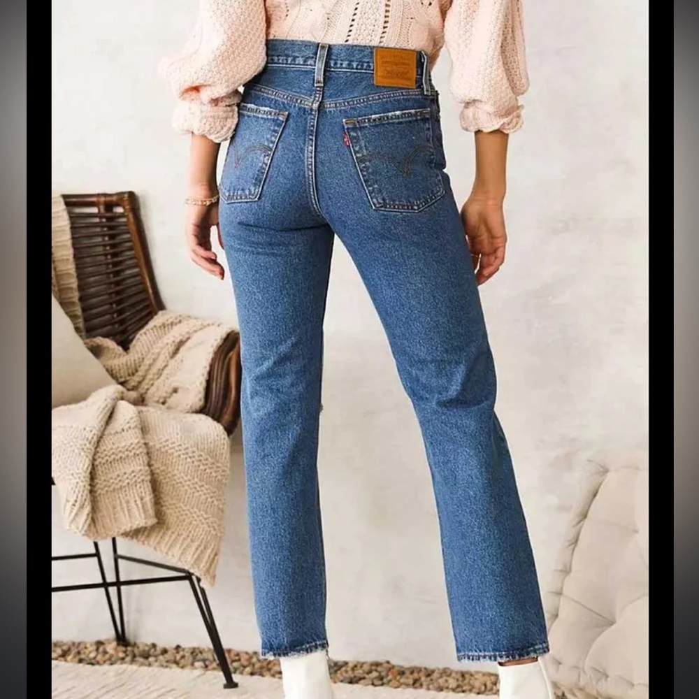 Levi’s Wedgie Straight Jean